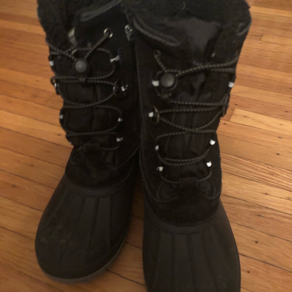 Lands End Boys boots black size 6
